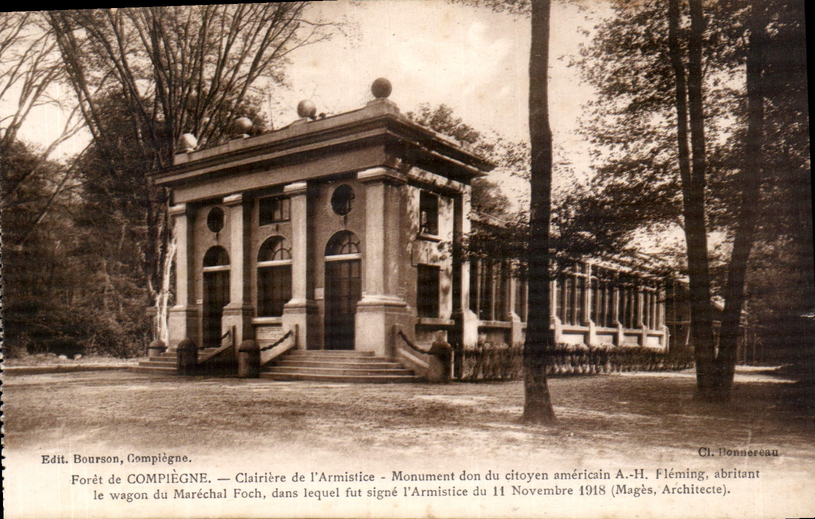 CPA Foret de Compiegne Clairiere de l'Armistice monument don du citoyen du citoyen americain 