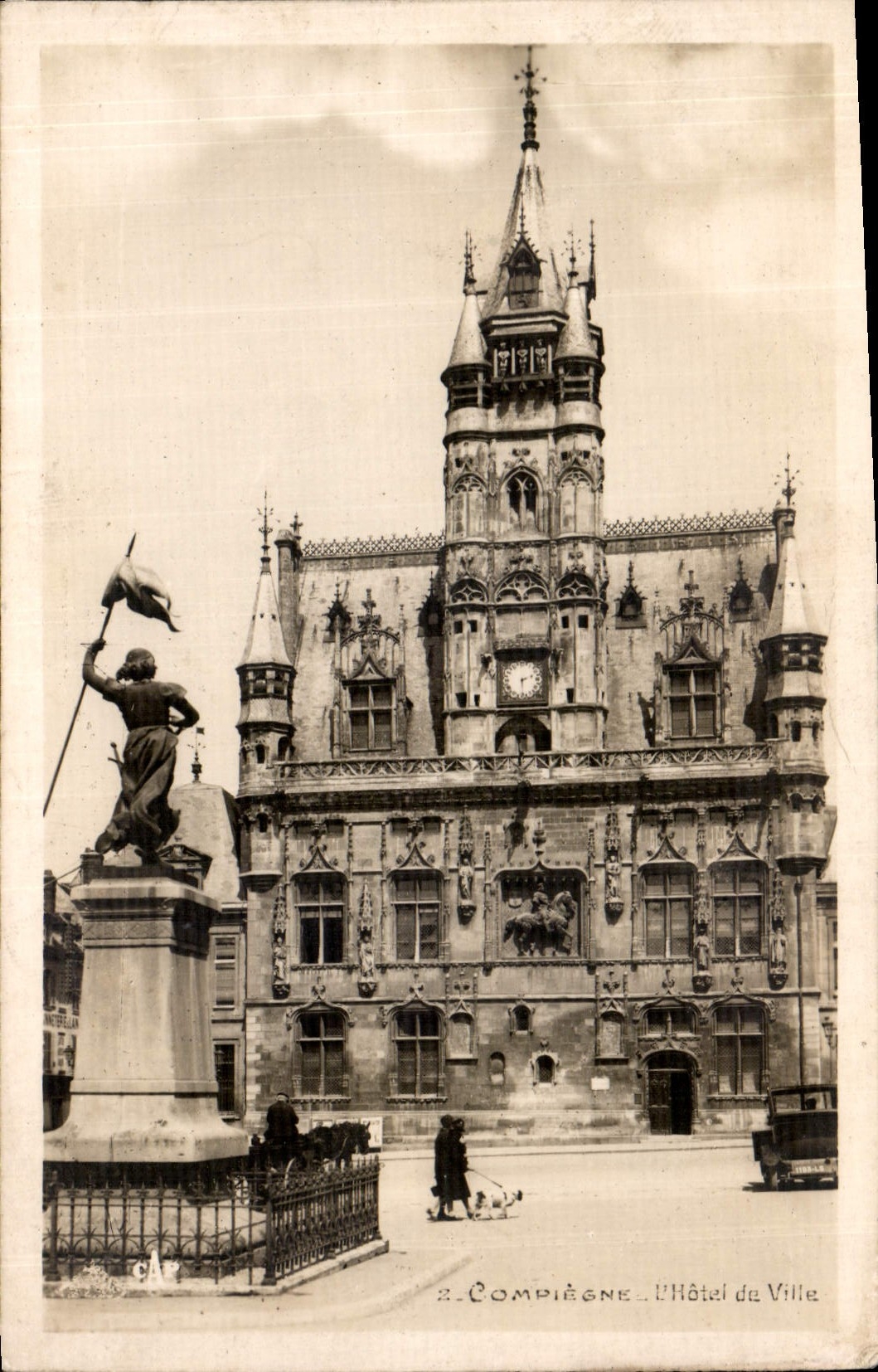CPA Compiegne l'Hotel de Ville 