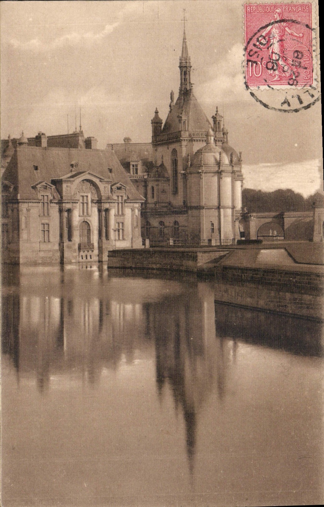 CPA Chantilly le Chatelet et la Chapelle 