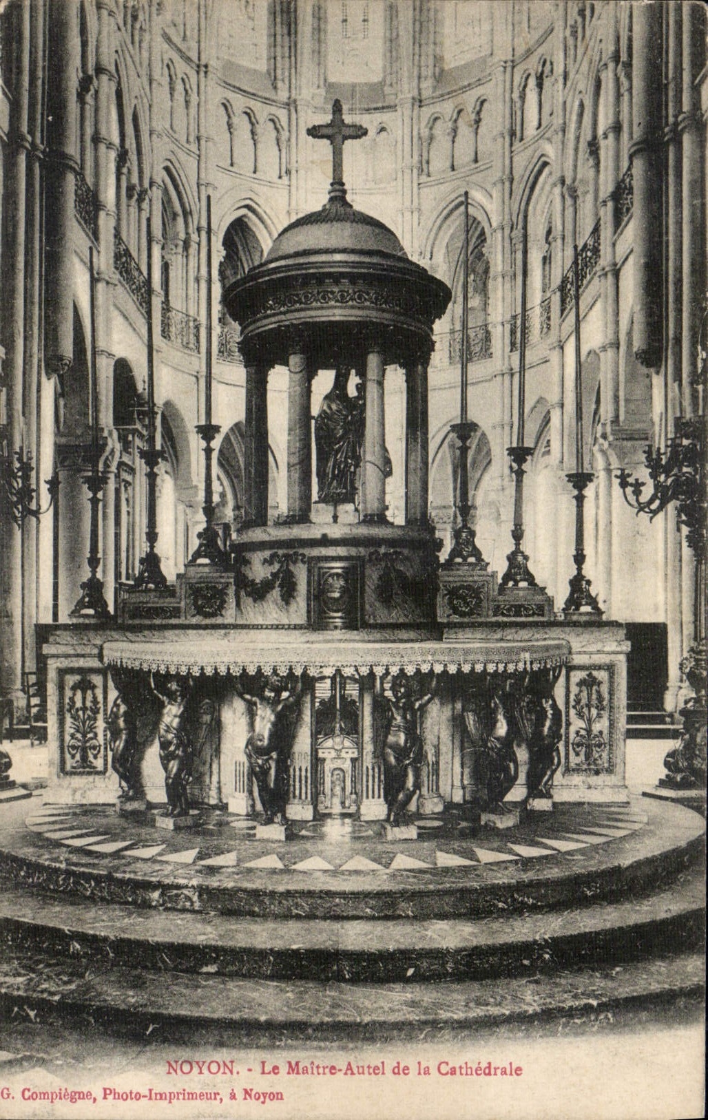 CPA Noyon le Maitre Autel de la Cathedrale