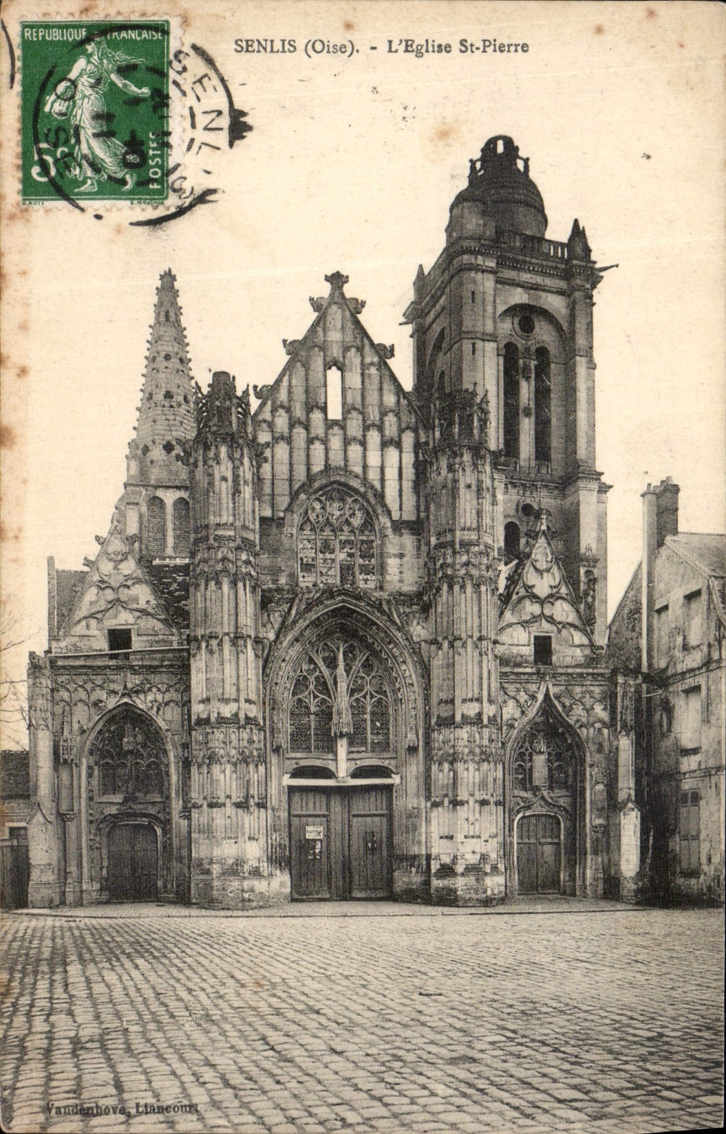 CPA Senlis Oise l'Eglise St Pierre 