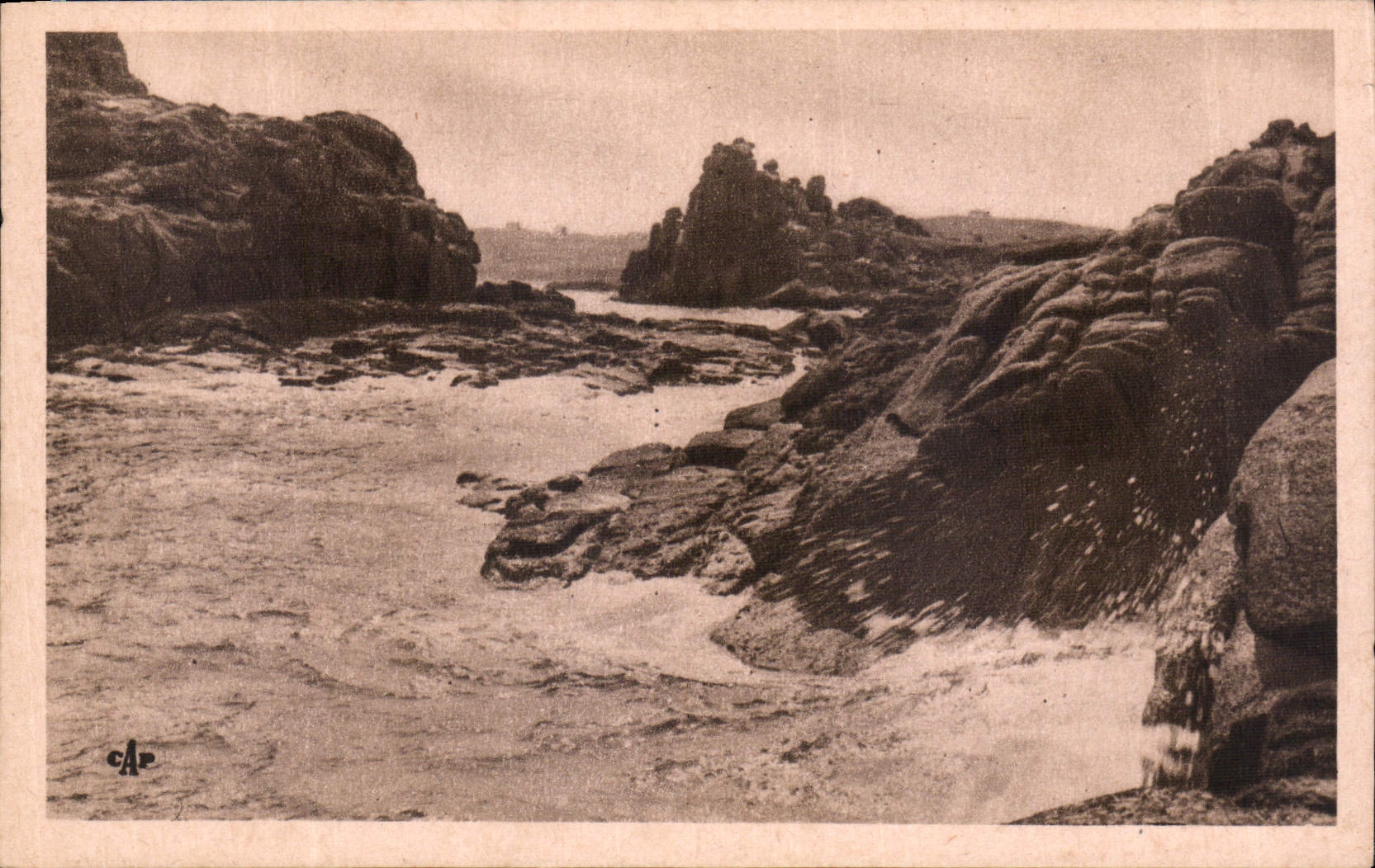 CPA Ploumanach Rochers a la Pointe du Diable