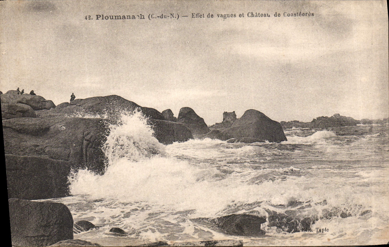 CPA Ploumanach C du N Effet de vagues et Chateau de Consteeres