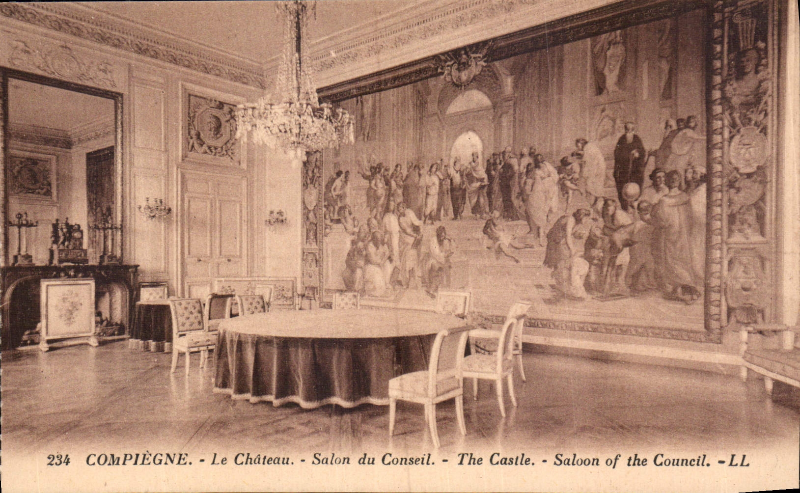 CPA Compiegne le Chateau Salon du Conseil 