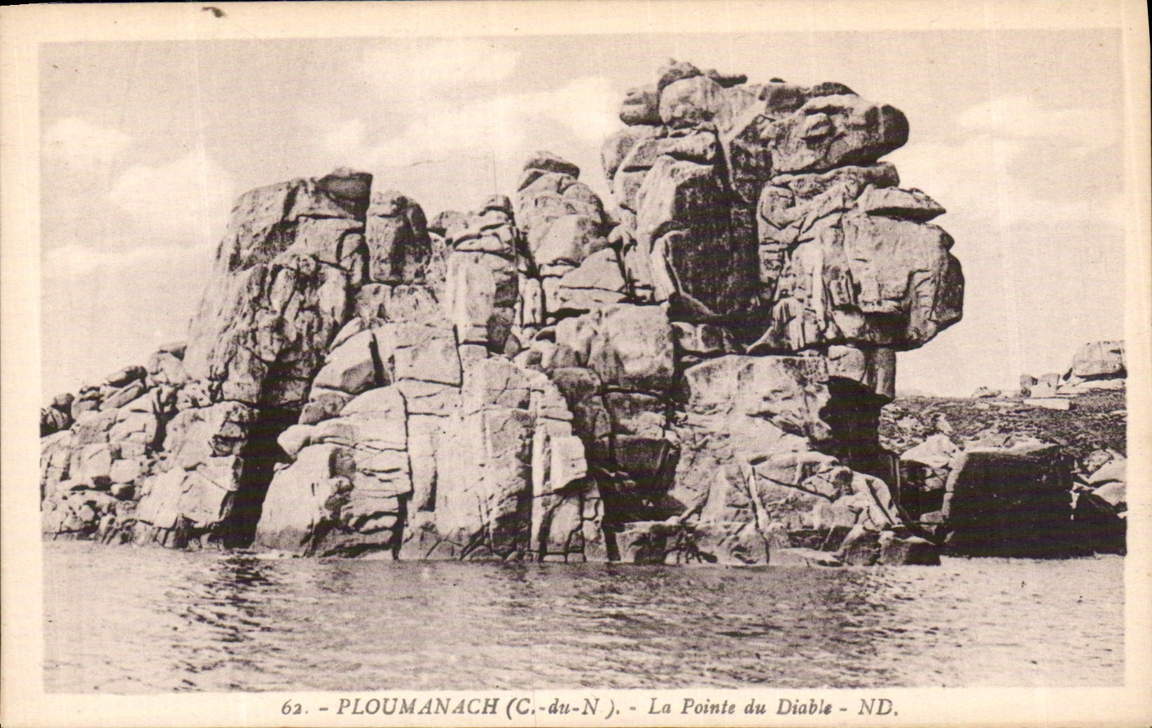 CPA Ploumanach C du N la Pointe du Diable