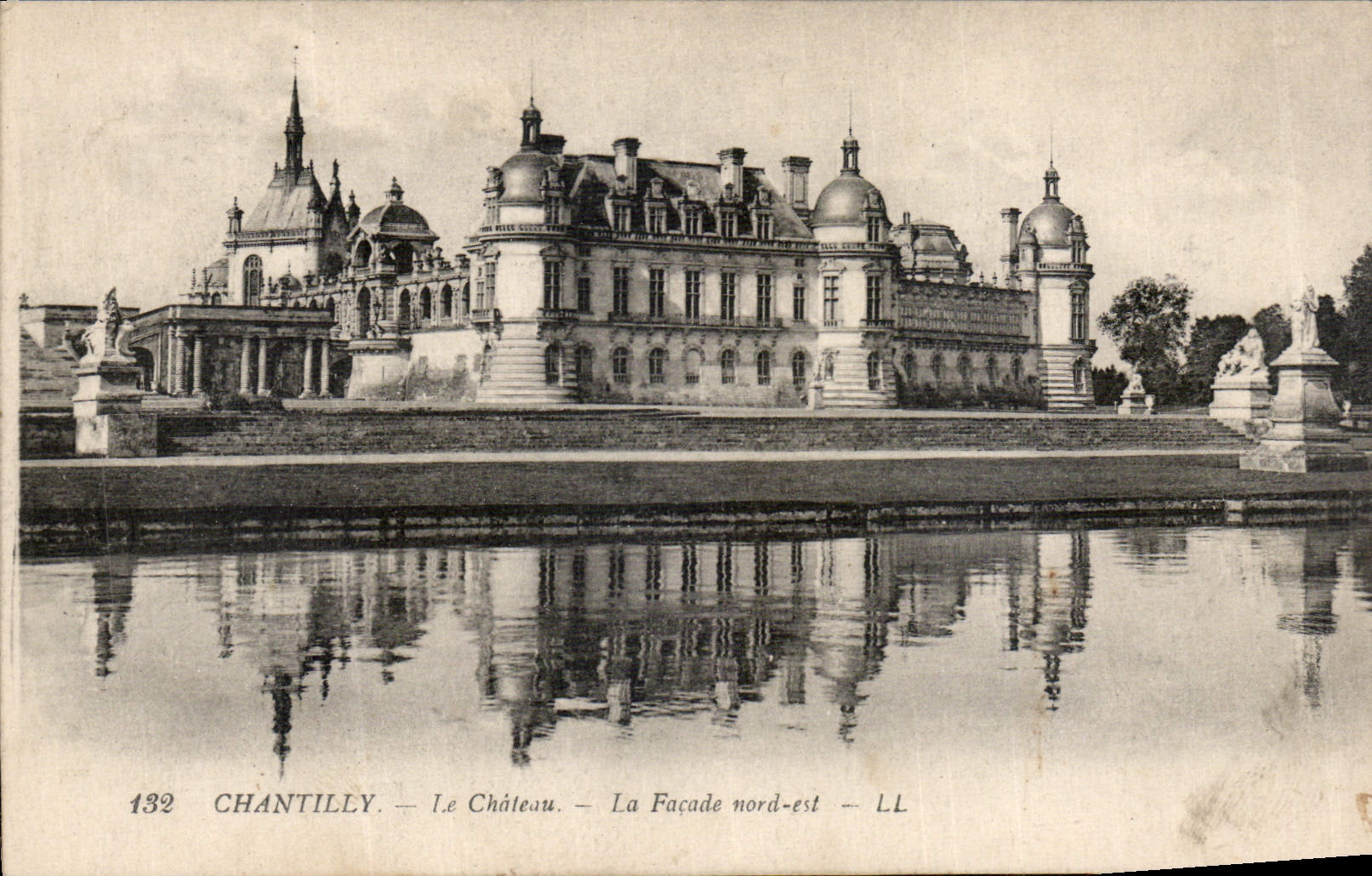CPA Chantilly le Chateau la facade nord est 