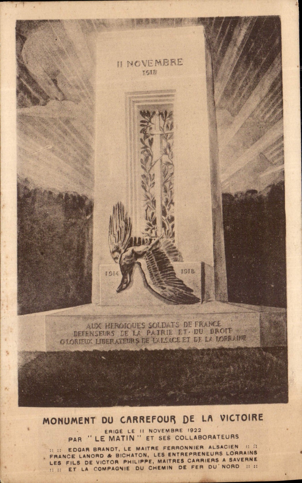 CPA Monument du Carrefour de la Vinctoire 