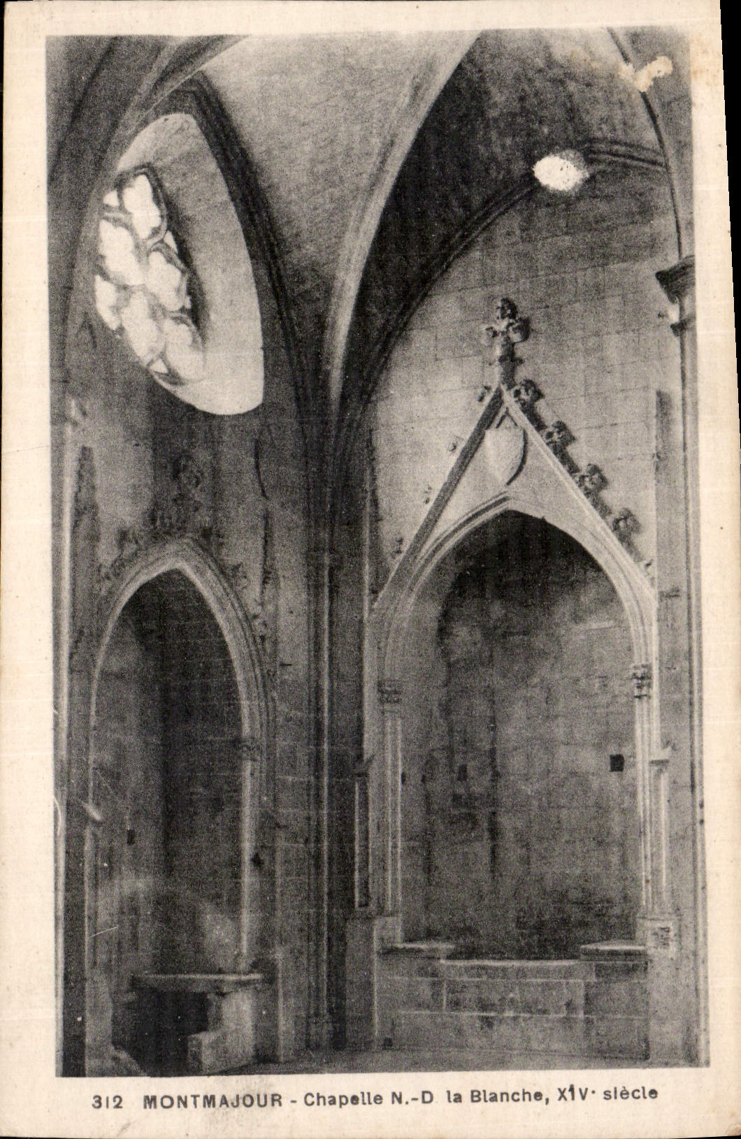 CPA Montmajour Chapelle N D la Blanche XIV siecle 