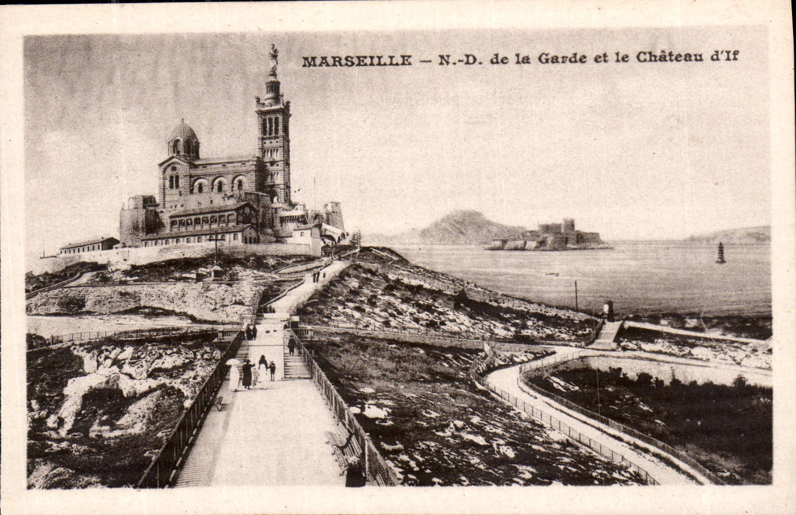 CPA Marseille N D de la Garde et le Chateau d'If