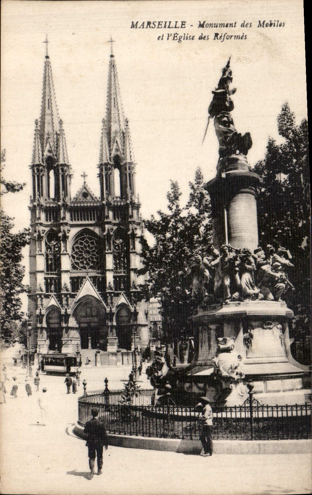 CPA Marseille Monument des Mobiles et l'eglise des Reformes 