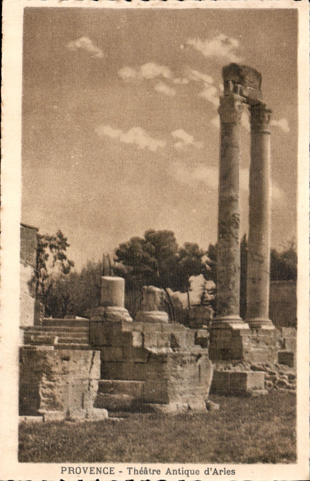 CPA Provence Theatre Antique d'Arles 