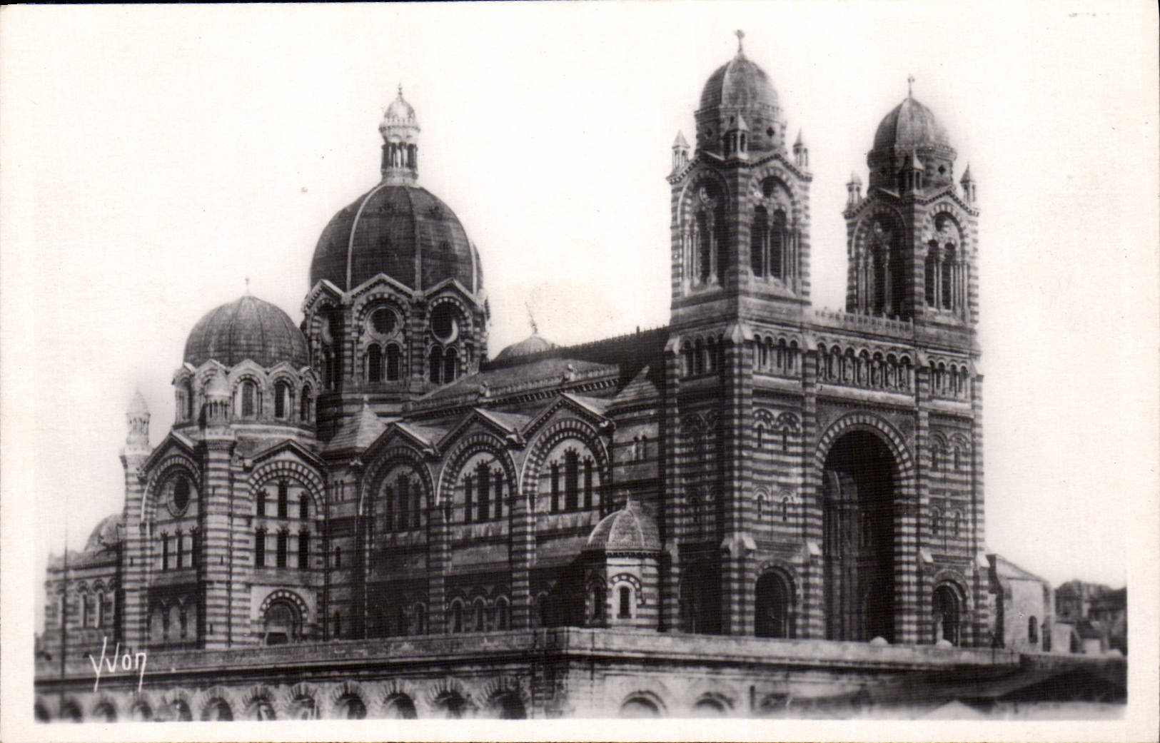 CPA Marseille la Cathedrale 