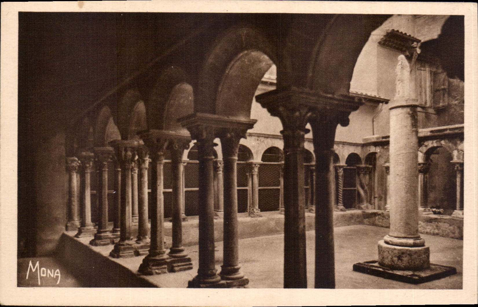 CPA Les Petits Tableaux de Provence Aix en Provence Cloitre de la Cathedrale Saint Sauveur 