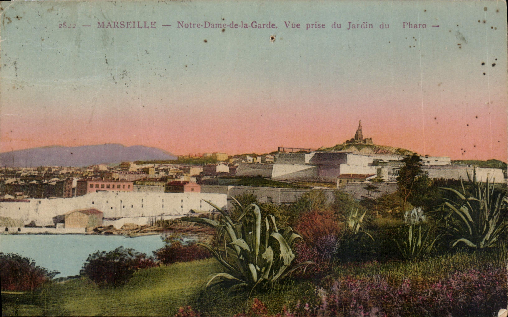 CPA Marseille Notre Dame de la Garde vue prise du Jardin du Pharo 