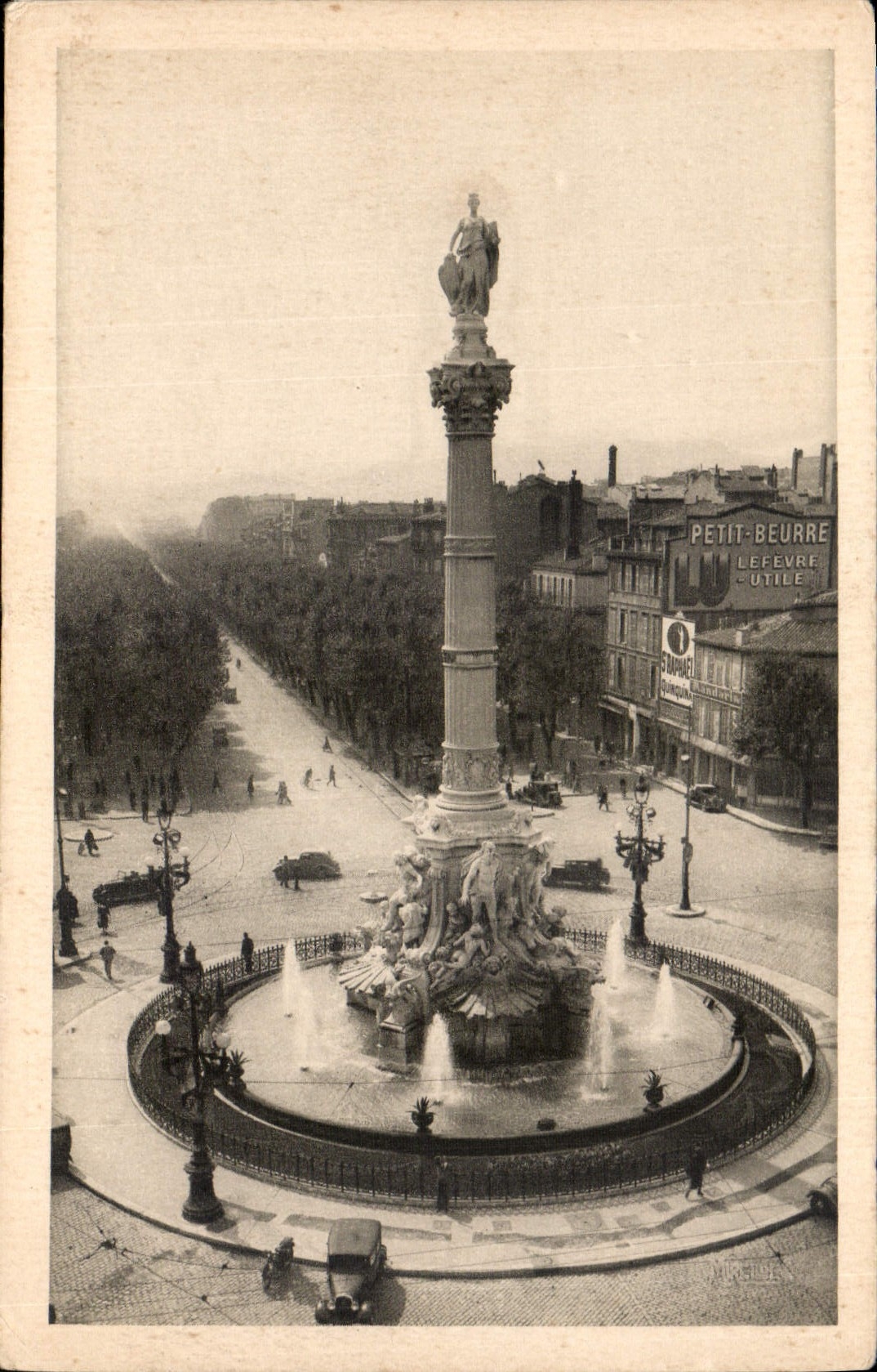 CPA Marseille Place Castellane Fontaine Cantini et l'avenue du Prado Petit Beurre Lefevre Utile