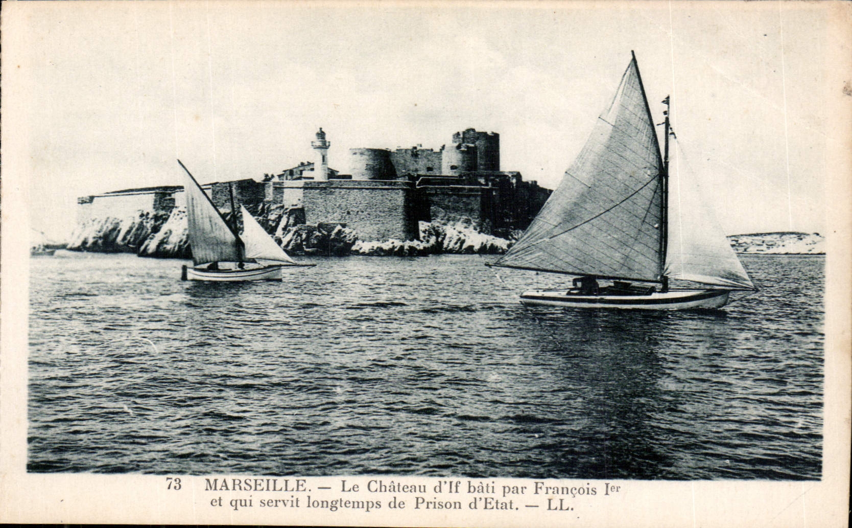 CPA Marseille le Chateau d'If bati par Francois Ier et qui servit lomgtemps de Prison d'Etat Bateaux