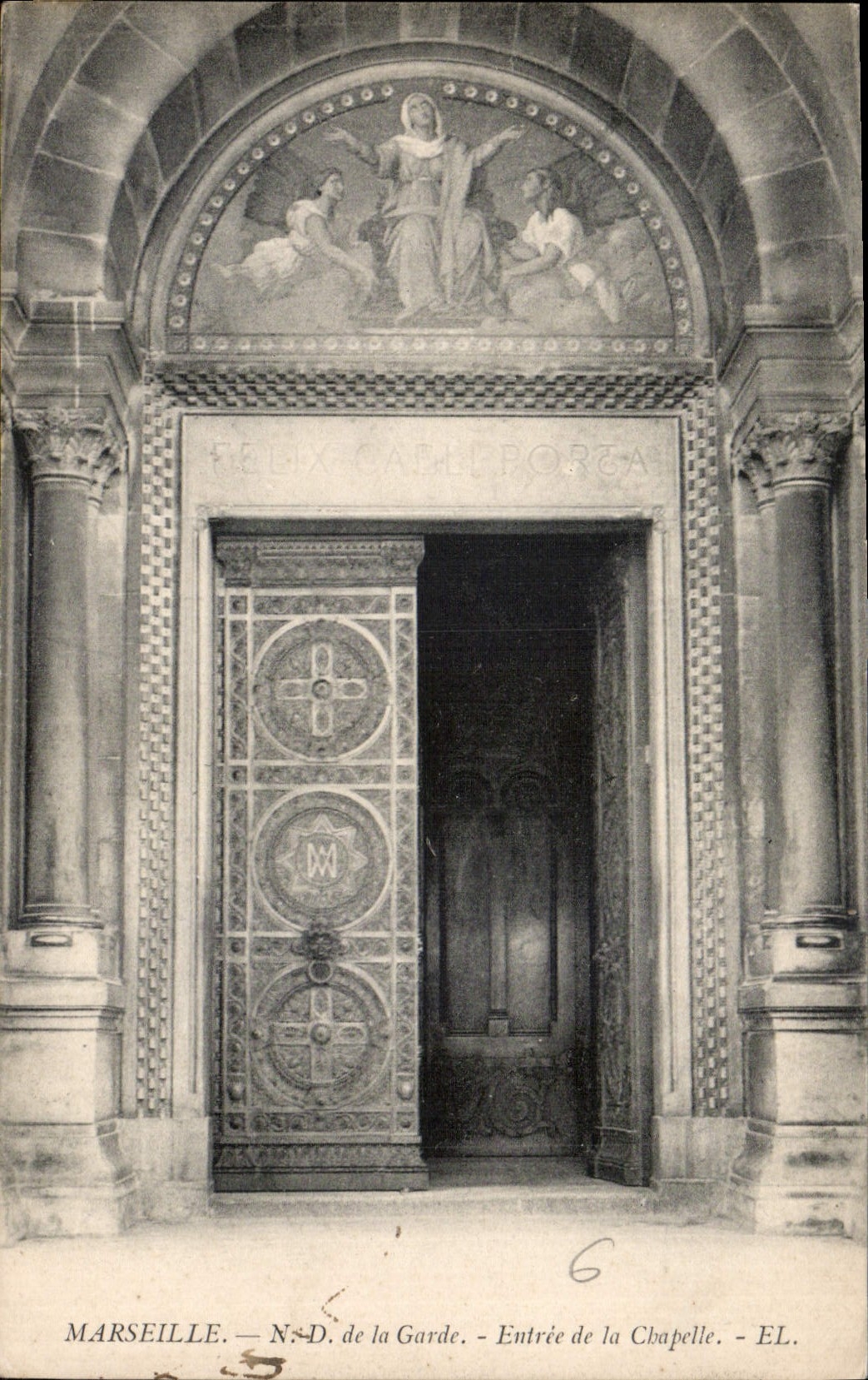 CPA Marseille N D de la Garde Entree de la Chapelle 