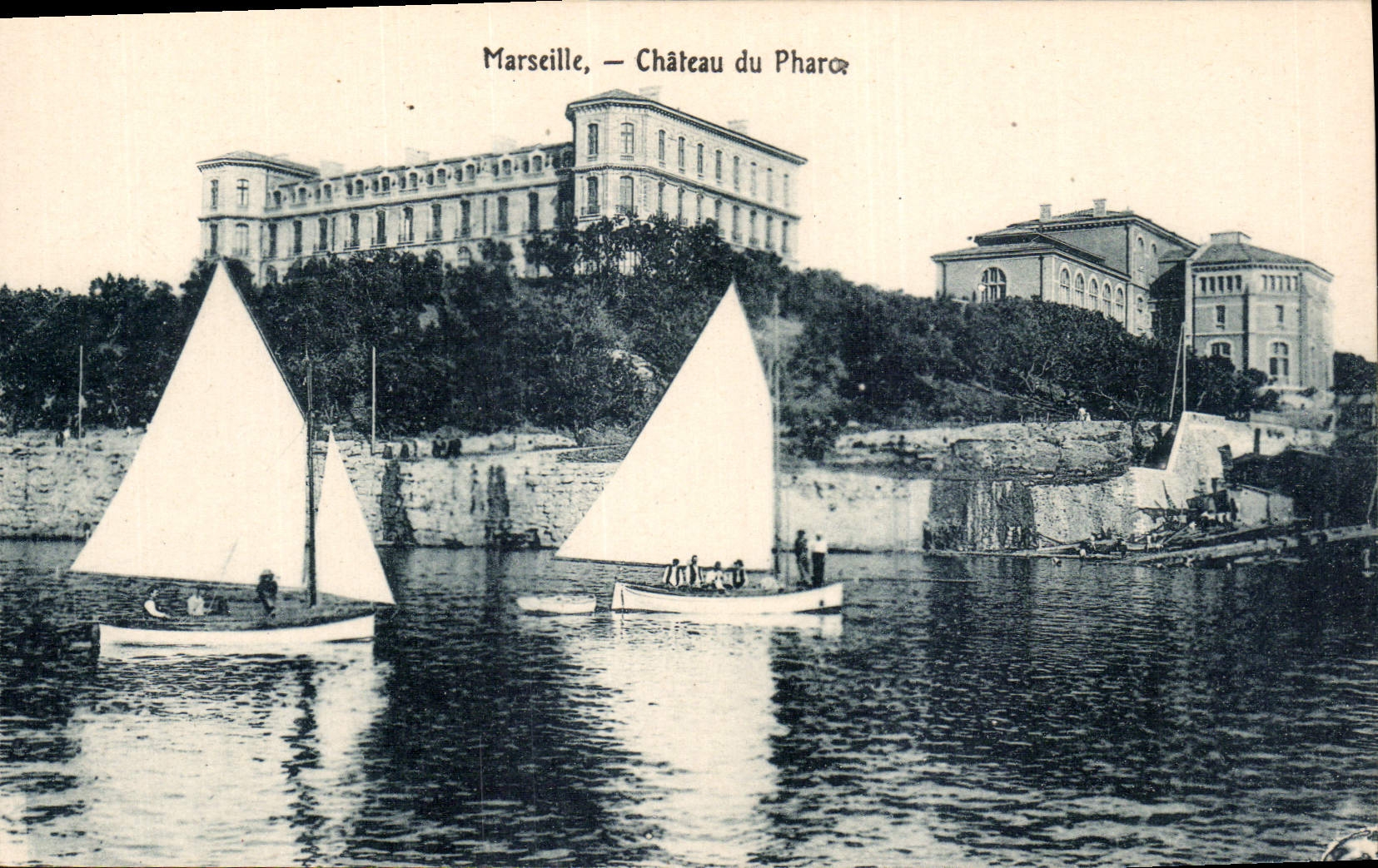 CPA Marseille Chateau du Pharo Bateaux