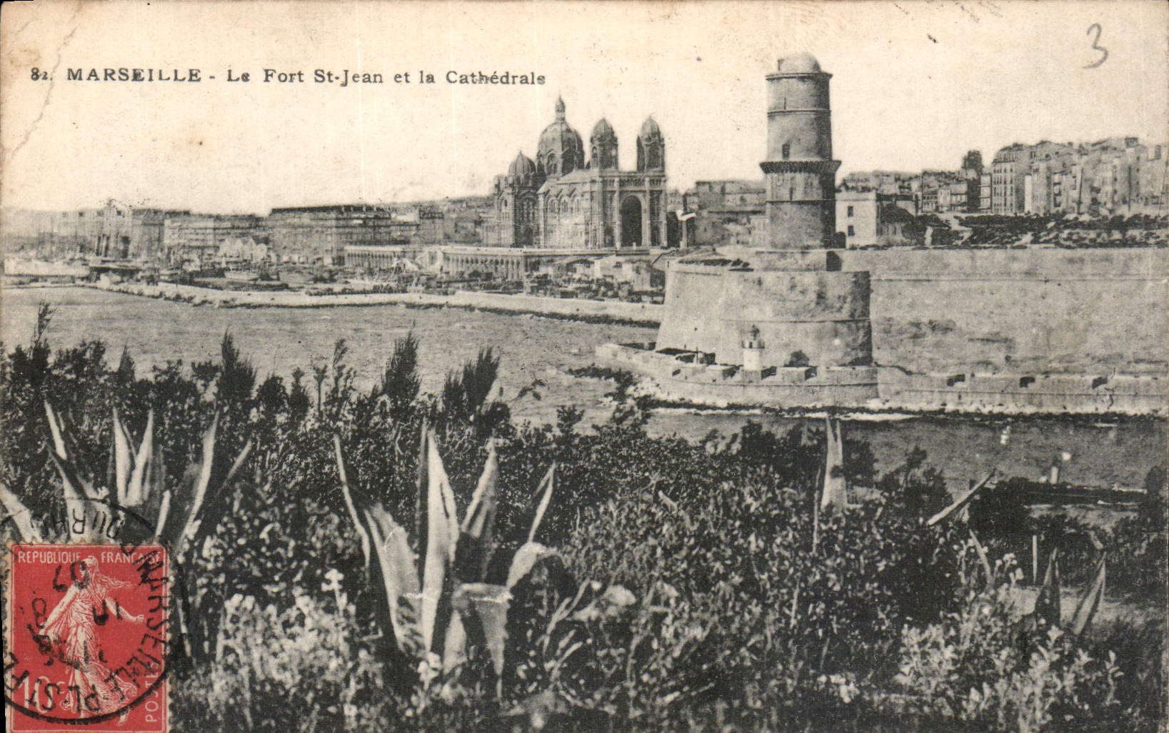 CPA Marseille la Fort St jean et la Cathedrale 