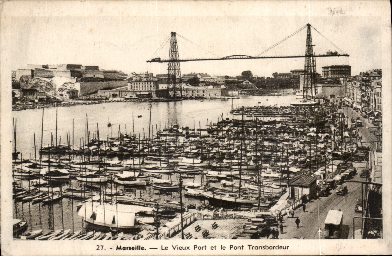CPA Marseille le Vieux Port et le Pont Transbordeur Bateaux