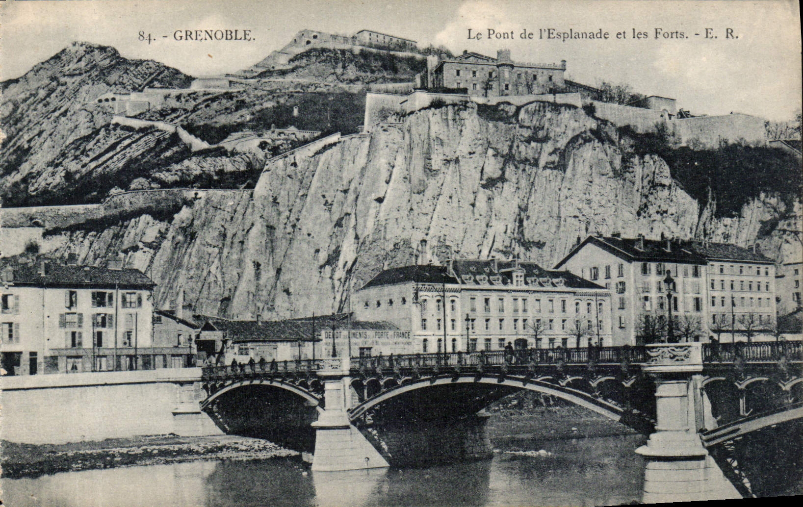 CPA Grenoble le Pont de l'Esplanade et les Forts 
