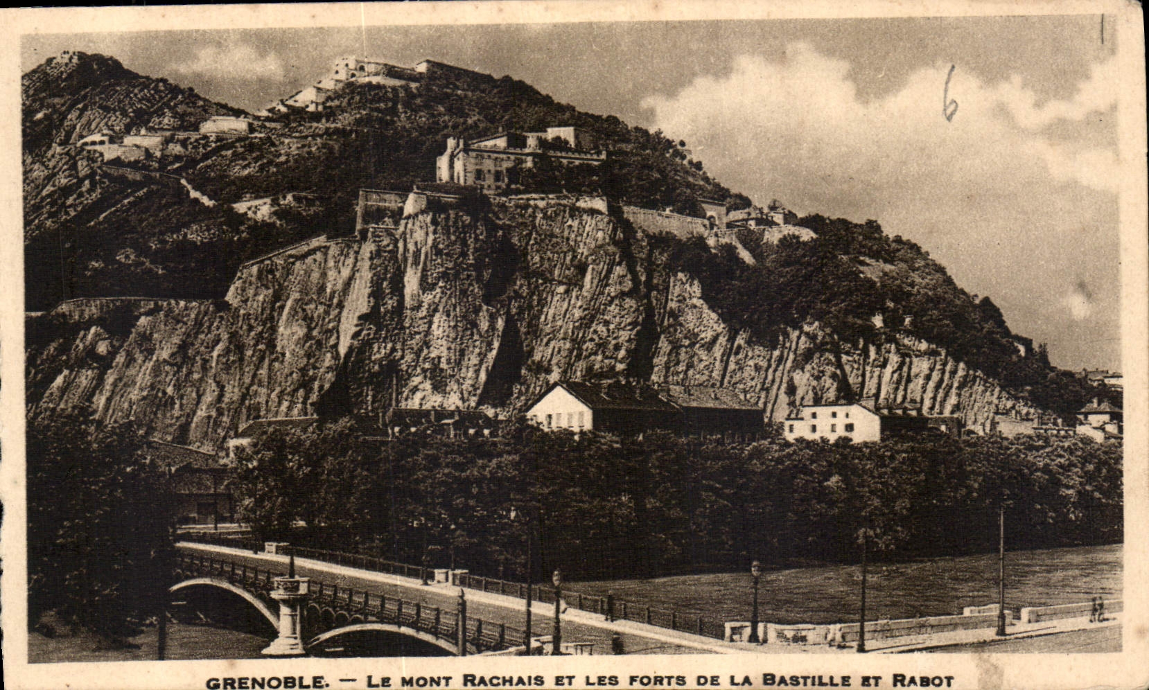 CPA Grenoble le mont Rachais et les forts de la Bastille et Rabot 