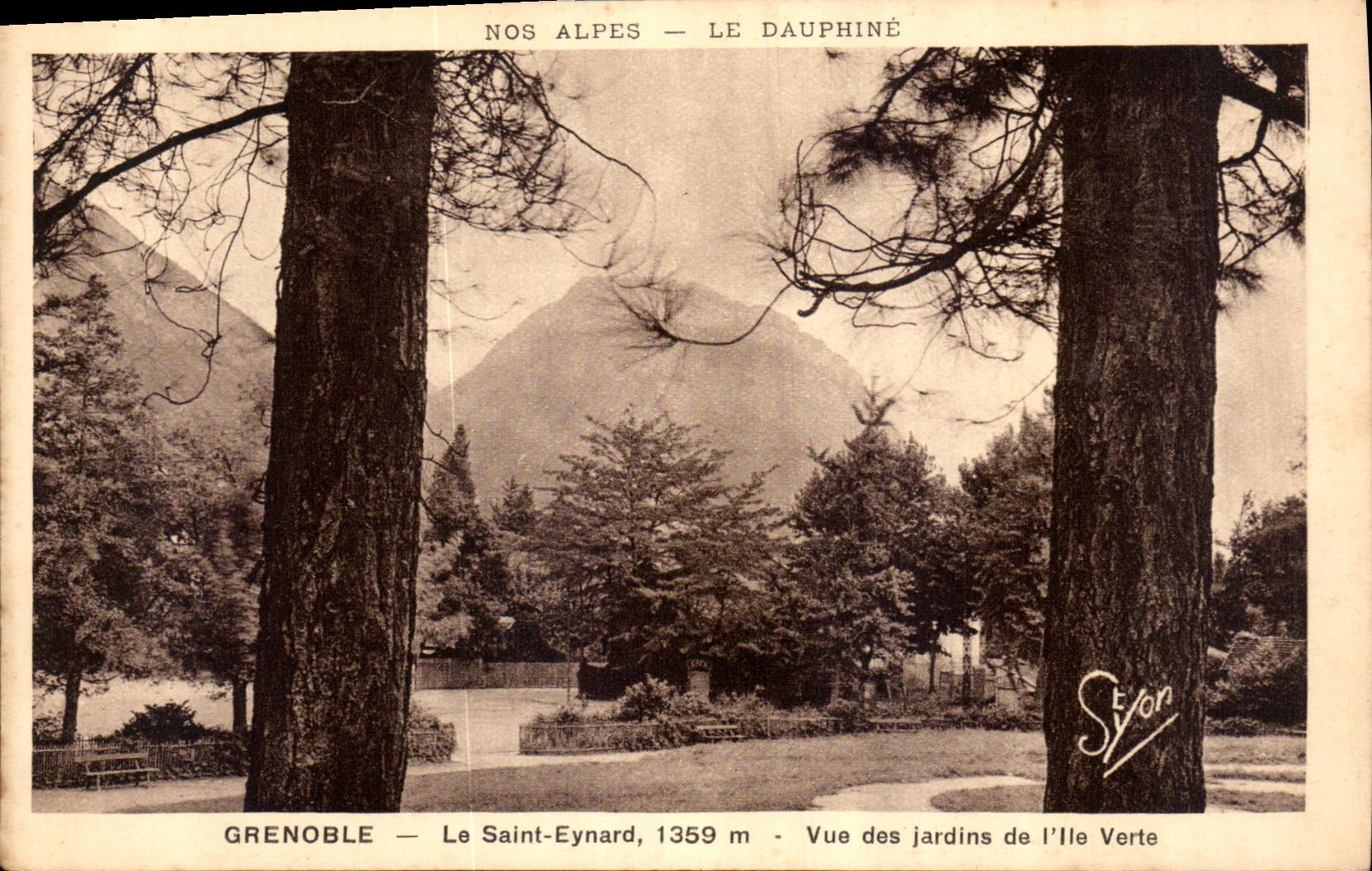 CPA Grenoble Le Saint Eynard vue des jardins de l'ile Verte 