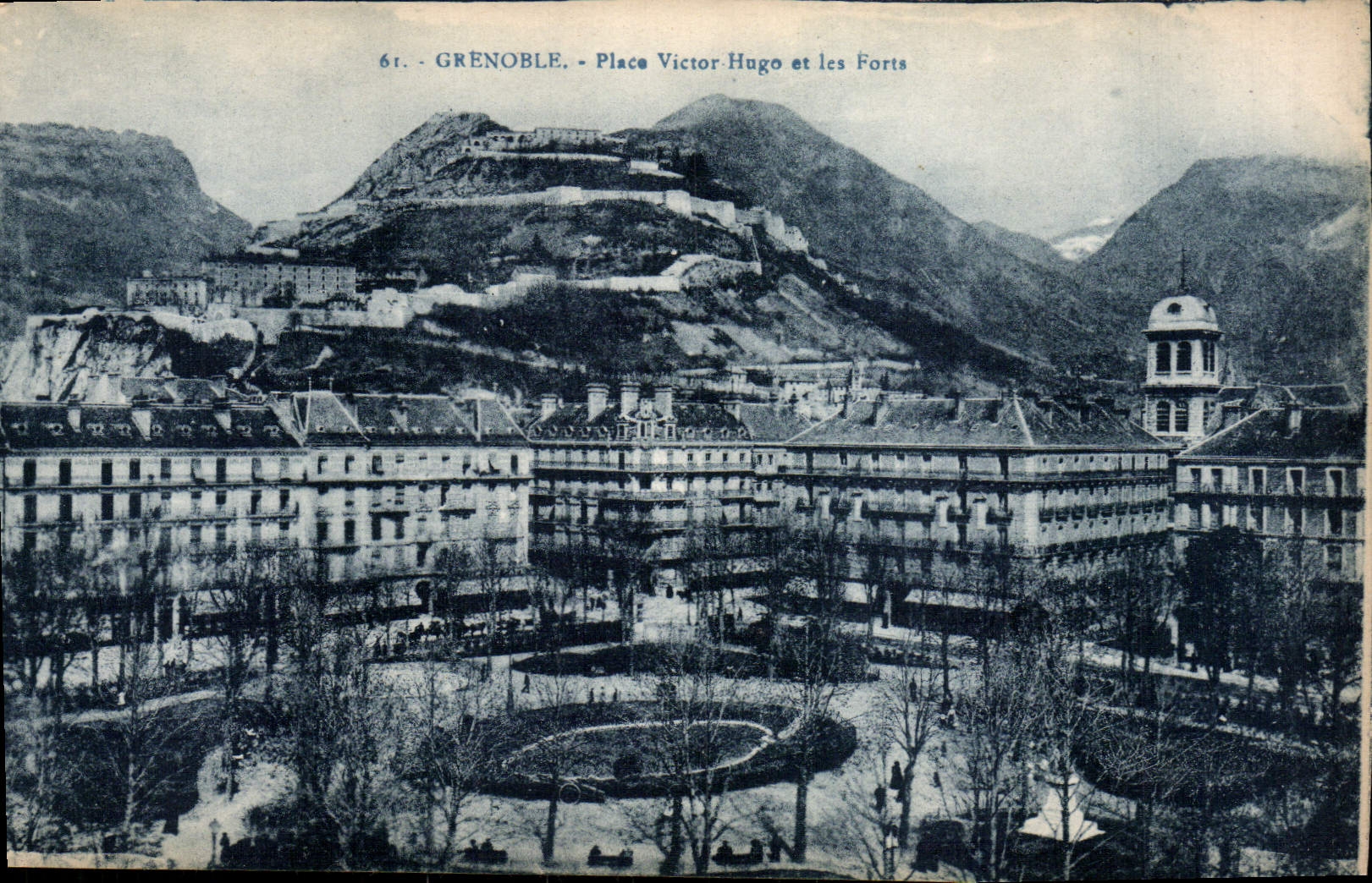 CPA Grenoble place Victor Hugo et les Forts 