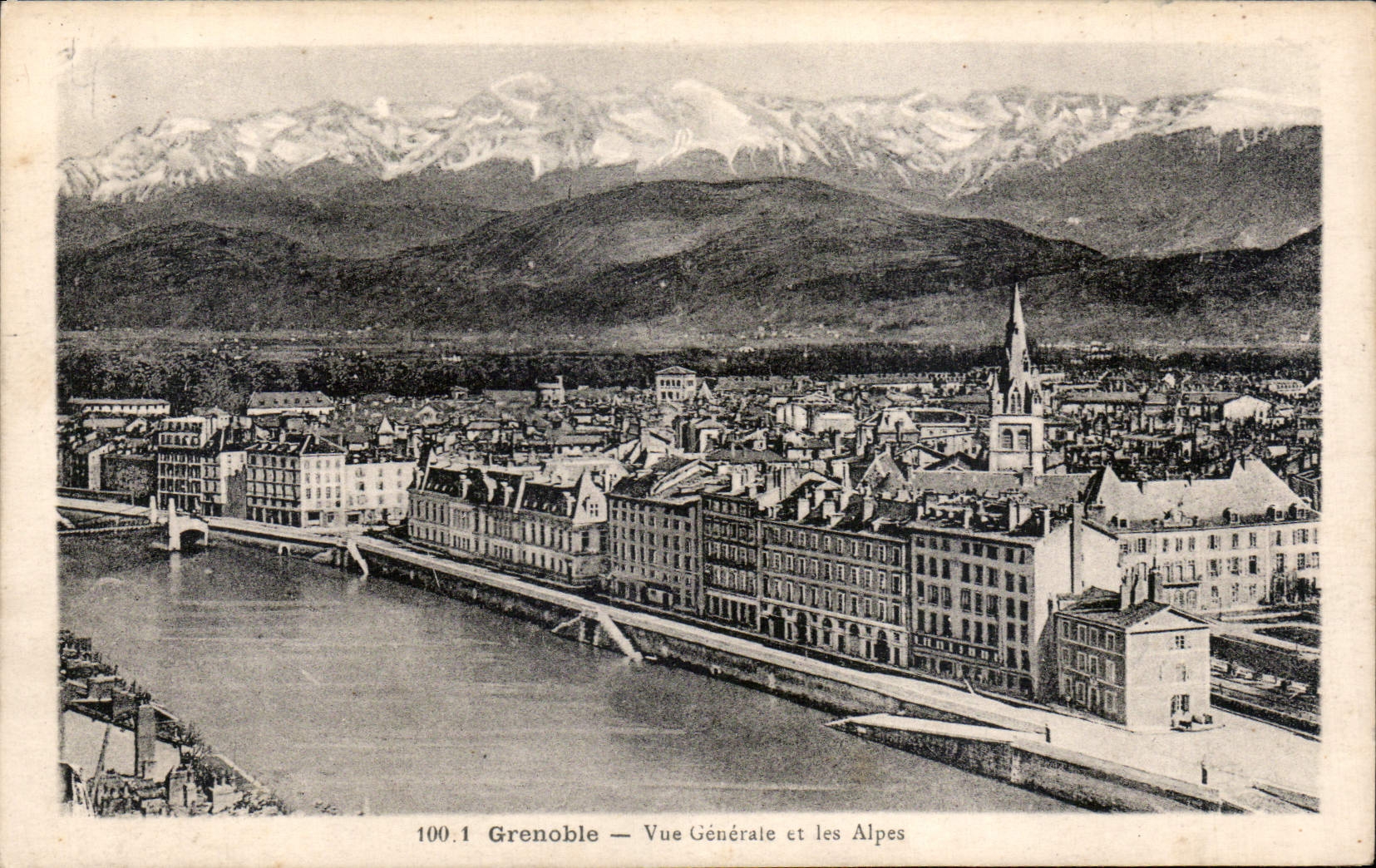 CPA Grenoble vue generale et les Alpes 