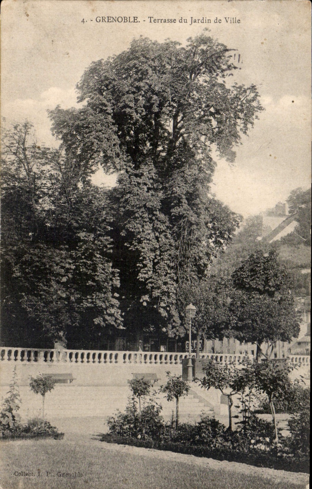 CPA Grenoble Terrasse du Jardin de Ville 