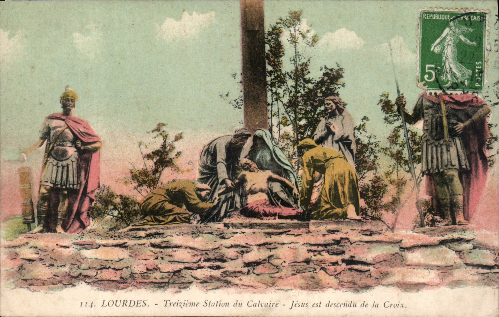 CPA Lourdes Treizieme Station du Calvaire Jesus est descendu de la Croix 