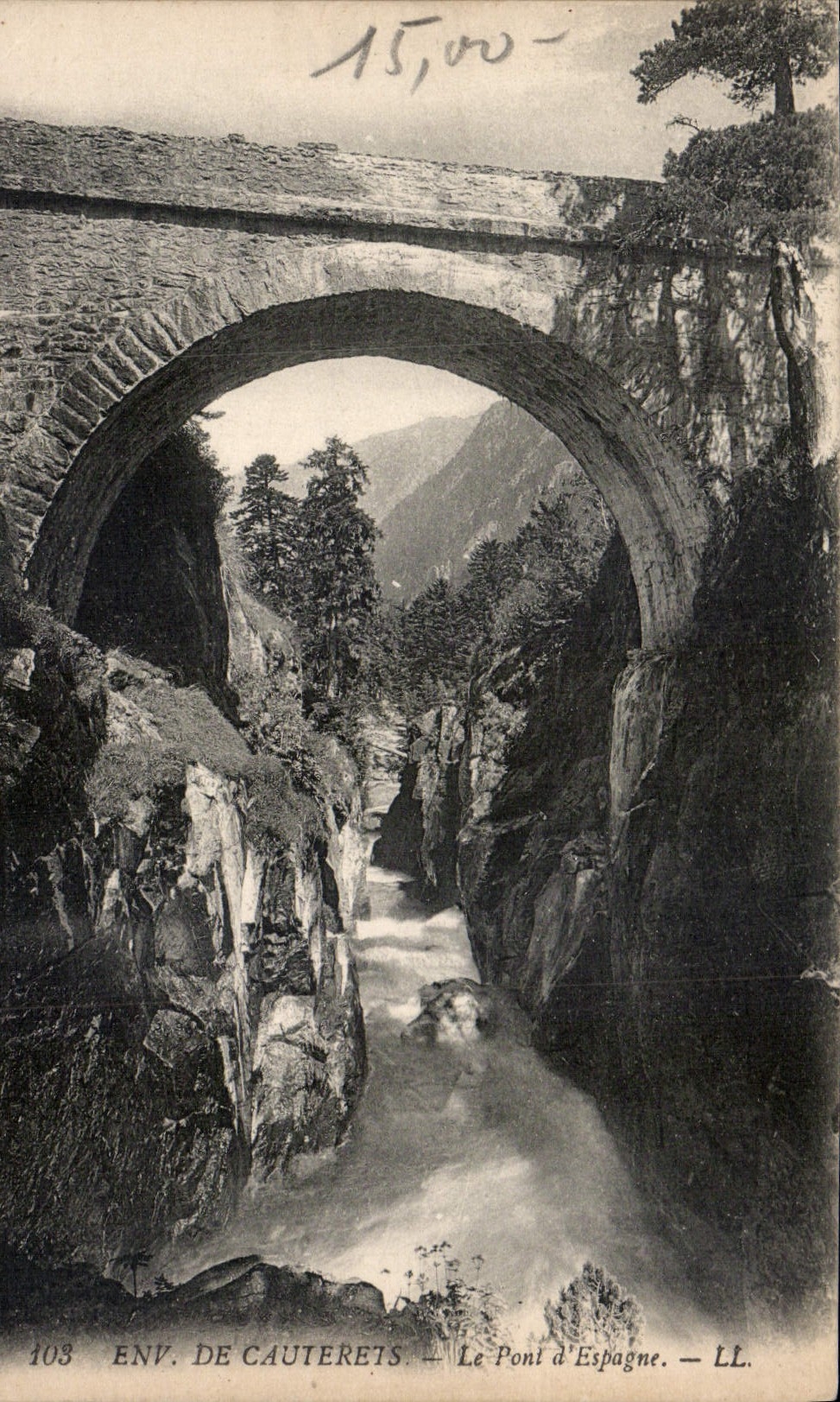 CPA Env de Cauterets Le Pont d'Espagne 