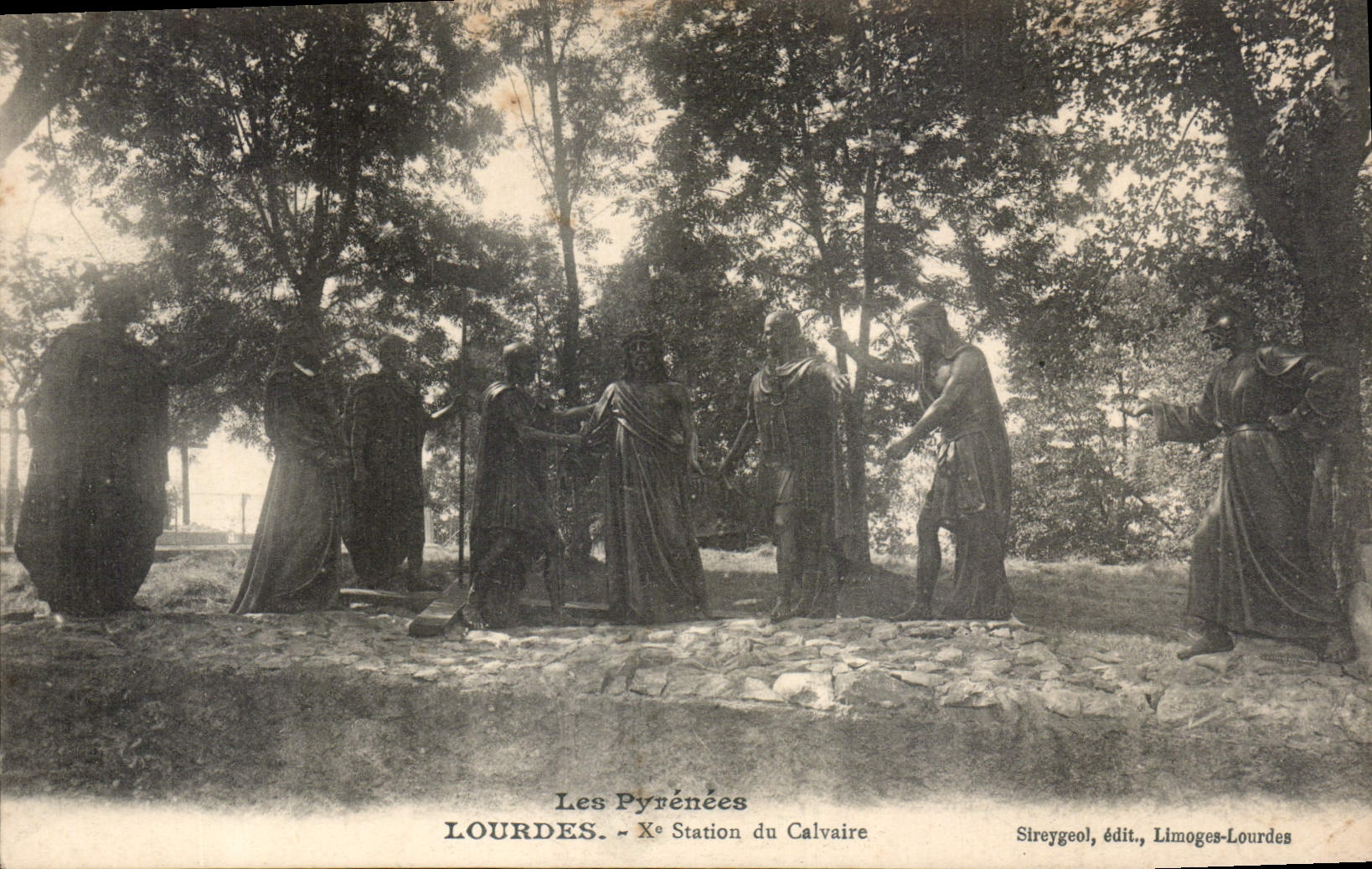 CPA Les Pyrenees Lourdes Xe Station du Calvaire 