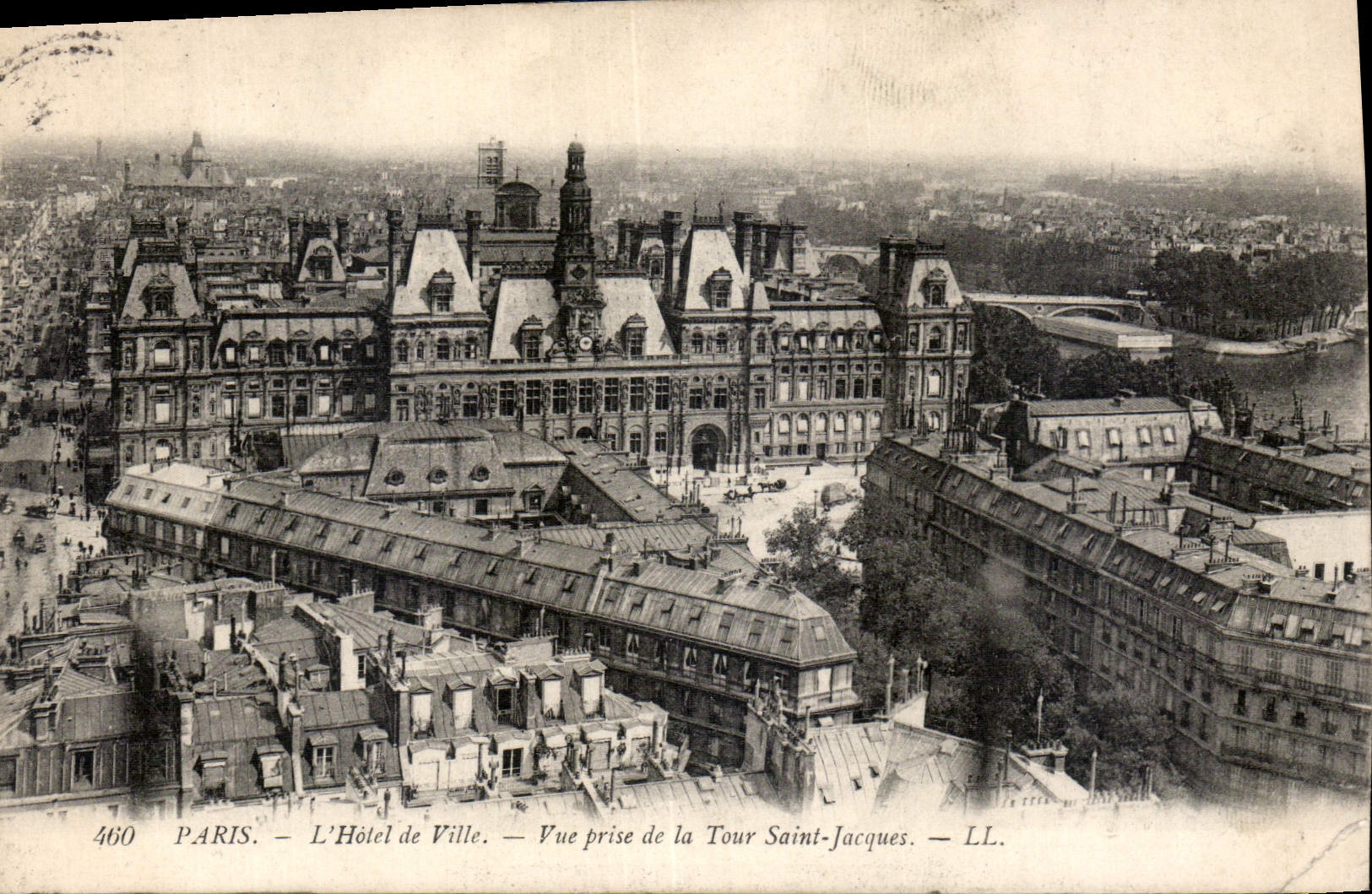 CPA Paris l'Hotel de Ville vue prise de la Tour Saint Jacques 