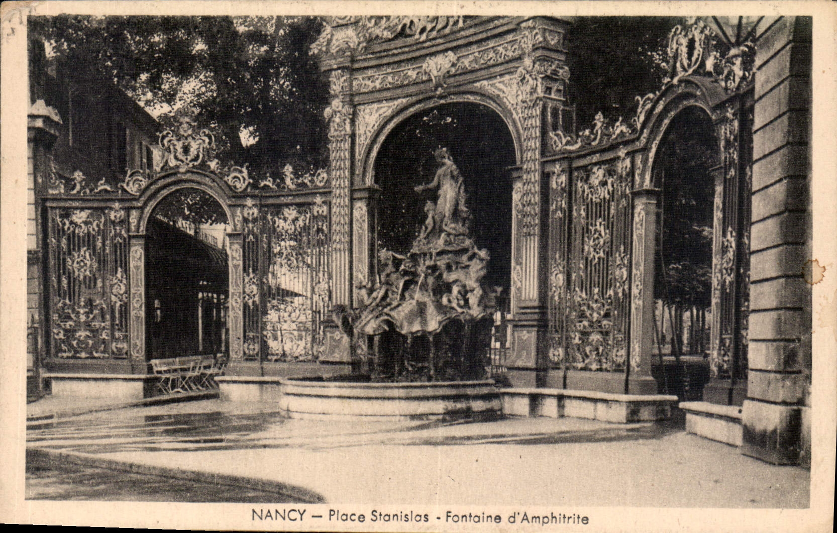 CPA Nancy Place Stanislos Fontaine d'Amphitrite 