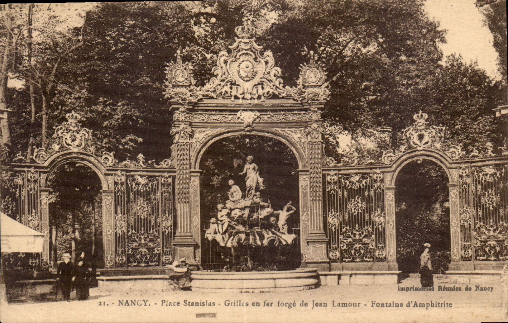 CPA Nancy Place Stanislas Grilles en fer forge de Jean Lamour Fontaine d'Amphitrite 