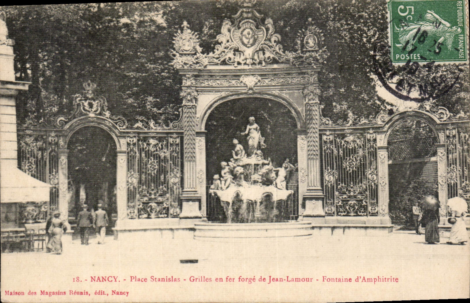CPA Nancy Place Stanislas Grilles en Fer forge de Jean Lamour Fontaine d'Amphitrite