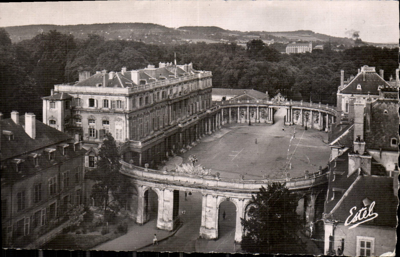 CPA Nancy l'Hemicycle de la Place de la Carriere 