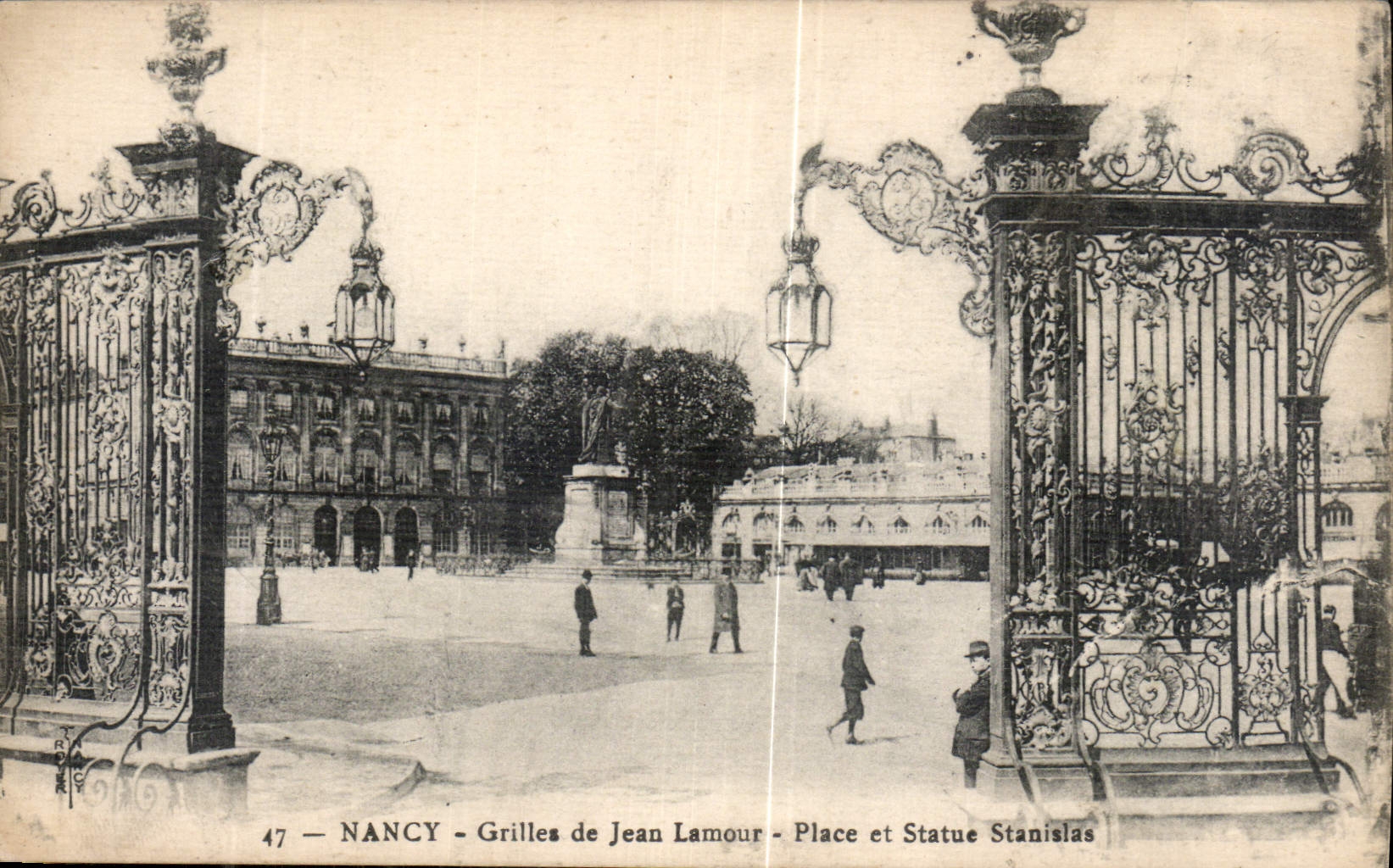 CPA Nancy Grilles de Jean Lamour Place et Statue Stanislas 