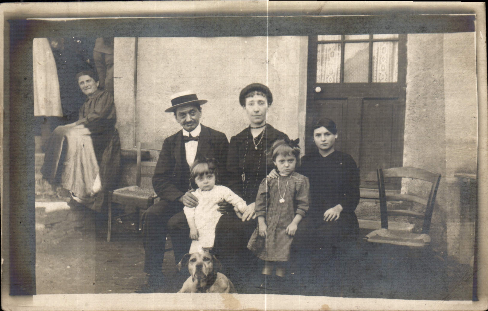 CARTE PHOTO Famille Chien