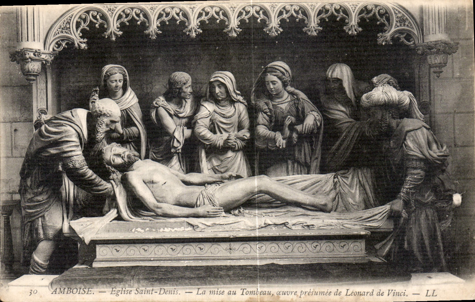 CPA Amboise Eglise Saint denis la Mise au Tombeau oeuvre presumee de Leonard de Vinci 