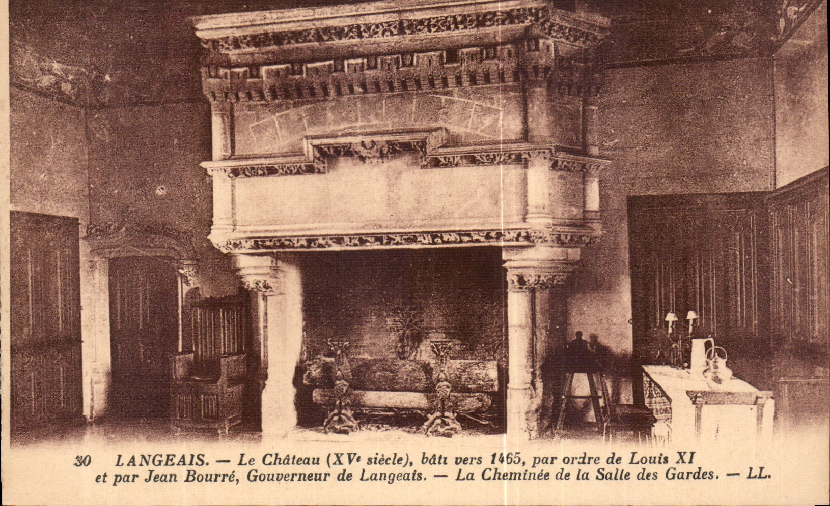 CPA Langeais le Chateau XV siecle bati vers 1465 par ordre de Louis IV et par Jean Bourree Gouverneu
