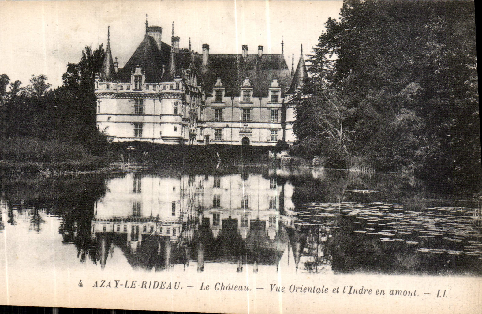 CPA Azay le Rideau le Chateau vue Orientale et l'Indre en amont 