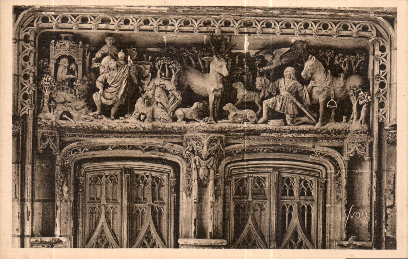 CPA Chateaux de la Loire Chateau d'Amboise detail de la Porte de la Chapelle Saint Hubert 