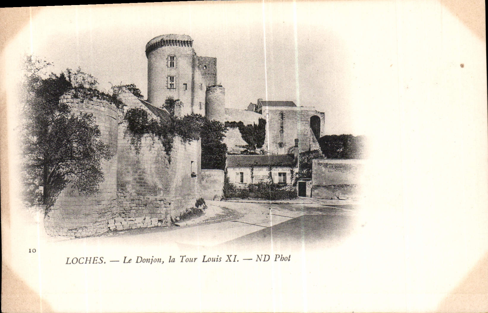 CPA Loches le Donjon la Tour Louis XI 