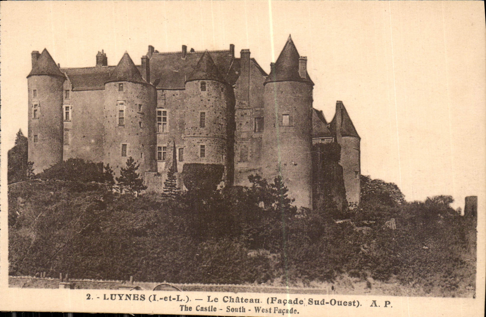 CPA Luynes I et l le Chateau Facade Sud Ouest