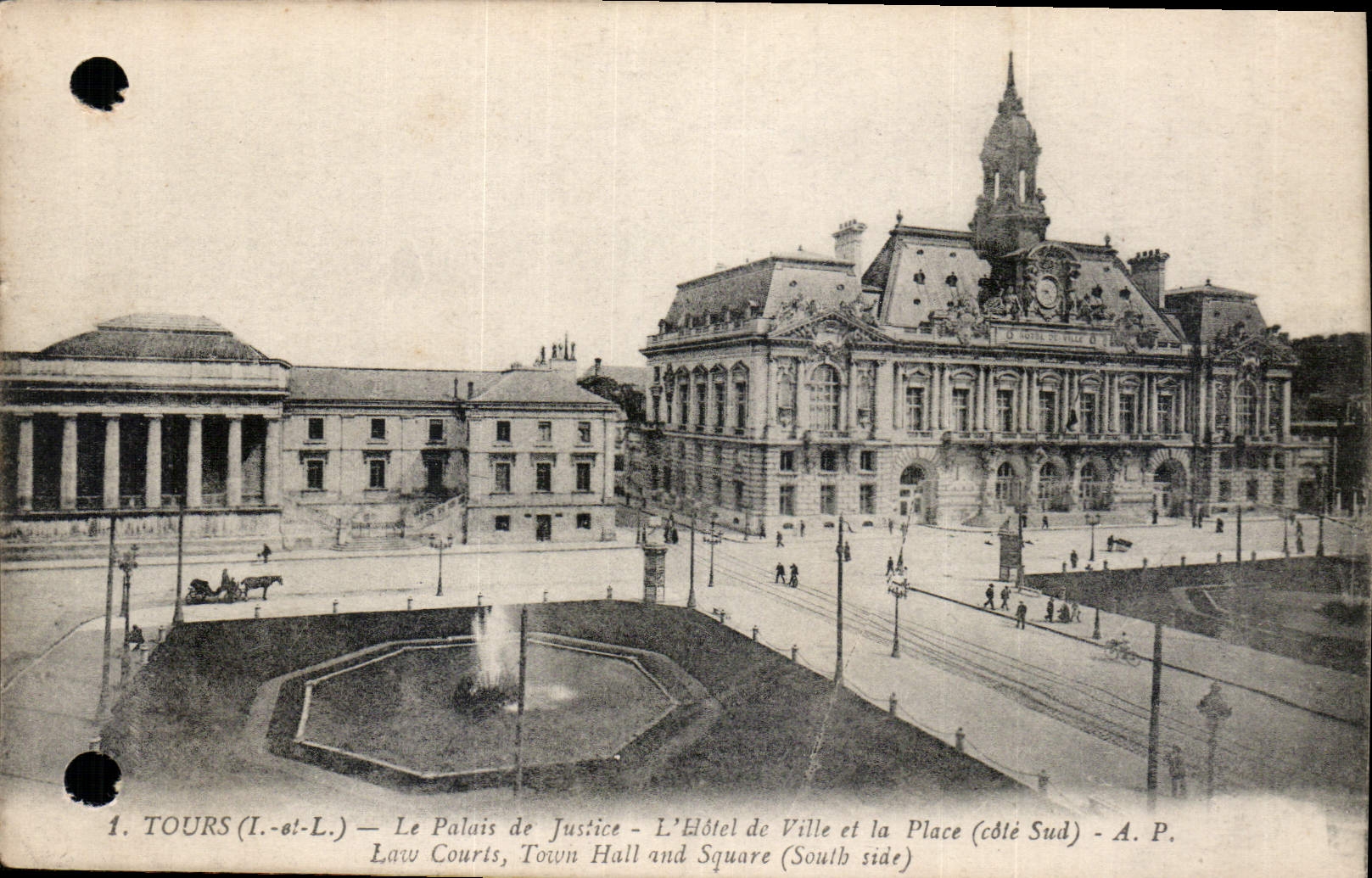 CPA Tours I et L le Palais de Justice l'Hotel de Ville et la Place Cote Sud 