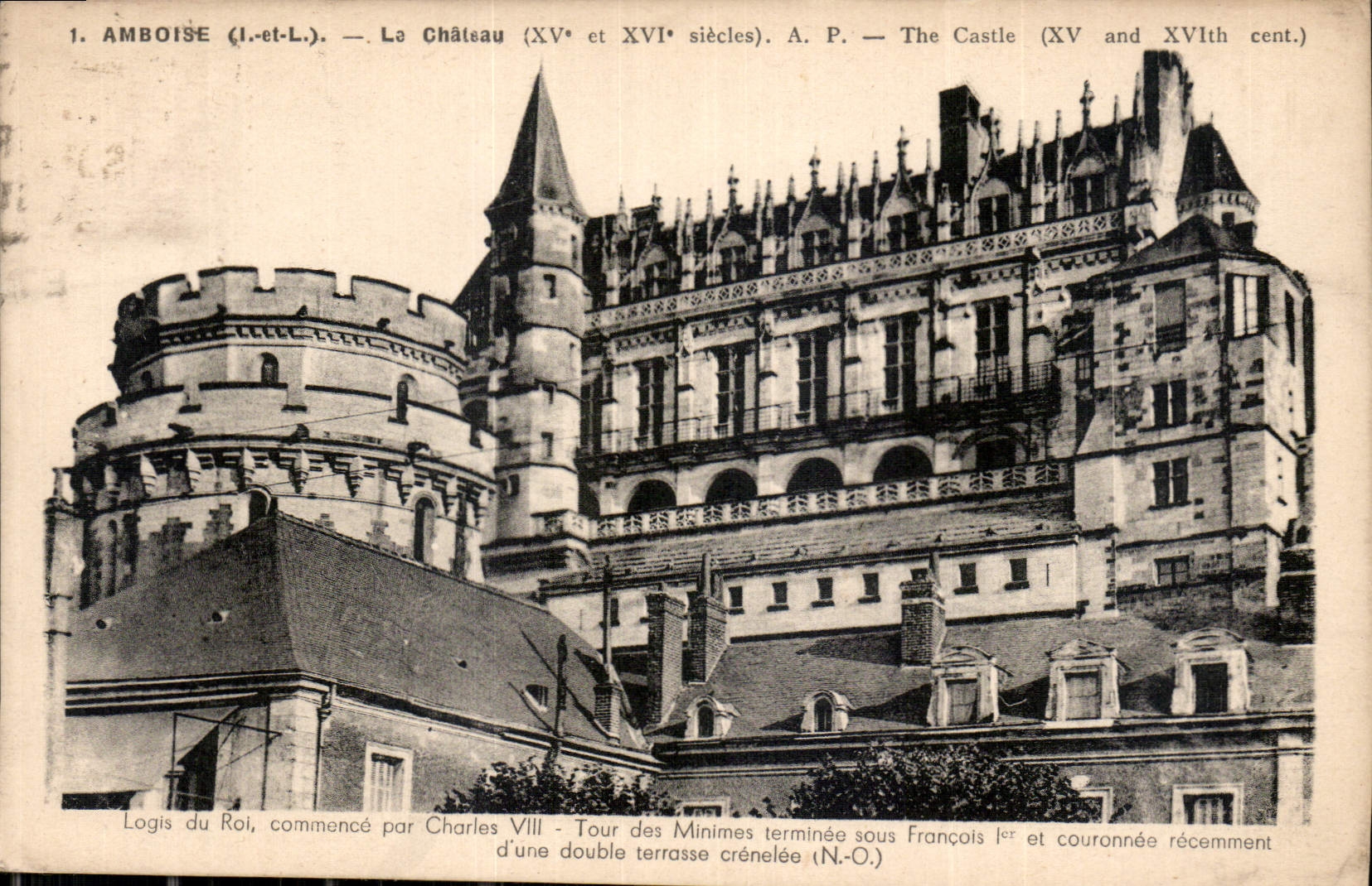CPA Amboise I et L le Chateau XV et XVI siecles 
