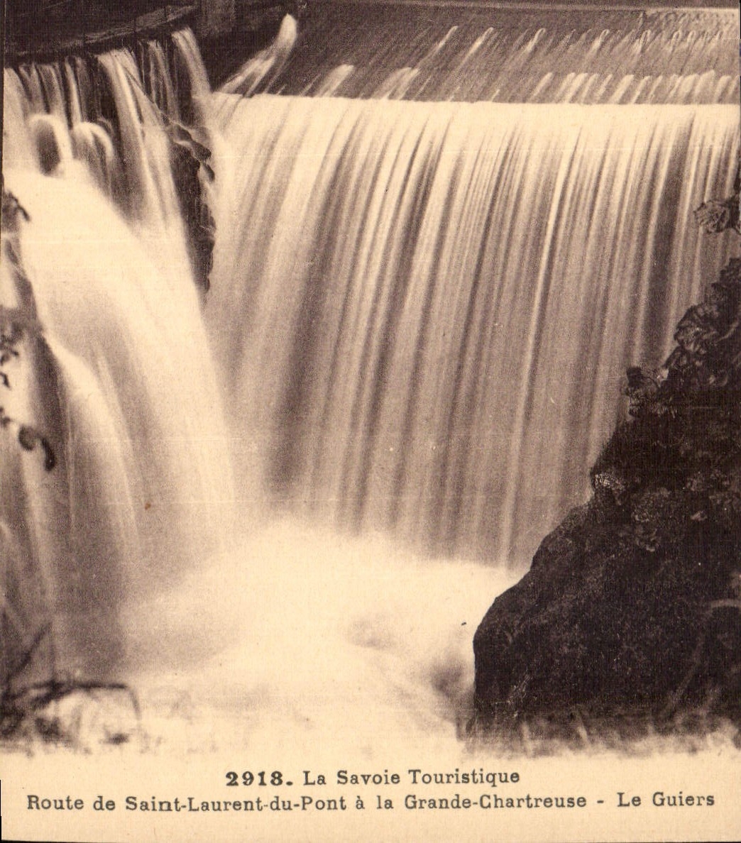 CPA La Savoie touristique Route de Saint Laurent du Pont a la Grande Chartreuse le guiers 