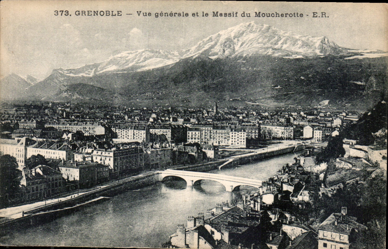 CPA Grenoble vue generale et le Massif du Moucherotte 